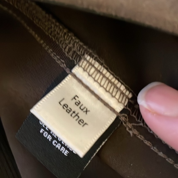 Suede like Skirt - Picture 5 of 6